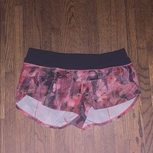 ON HOLD Lulu size 8 barley worn